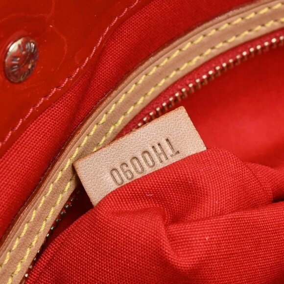 Louis Vuitton Red Vernis Reade MM Tote Handbag - Picture 9 of 11